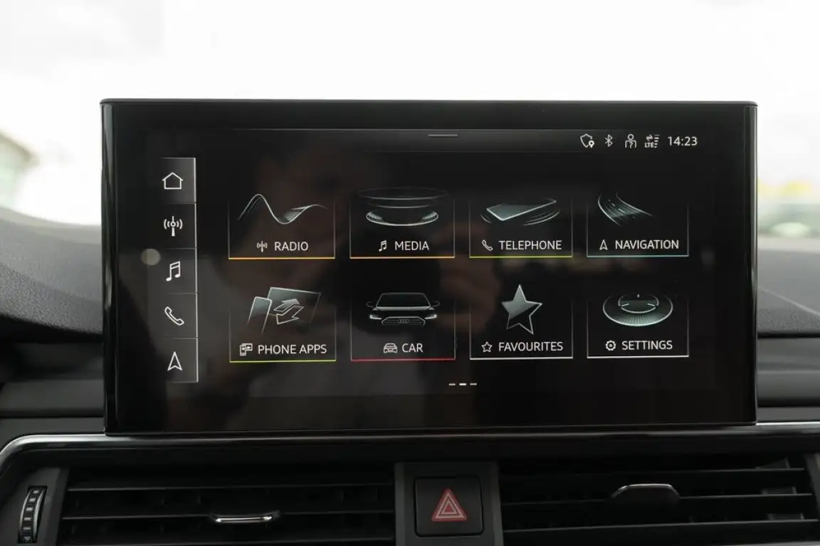AUDI A4