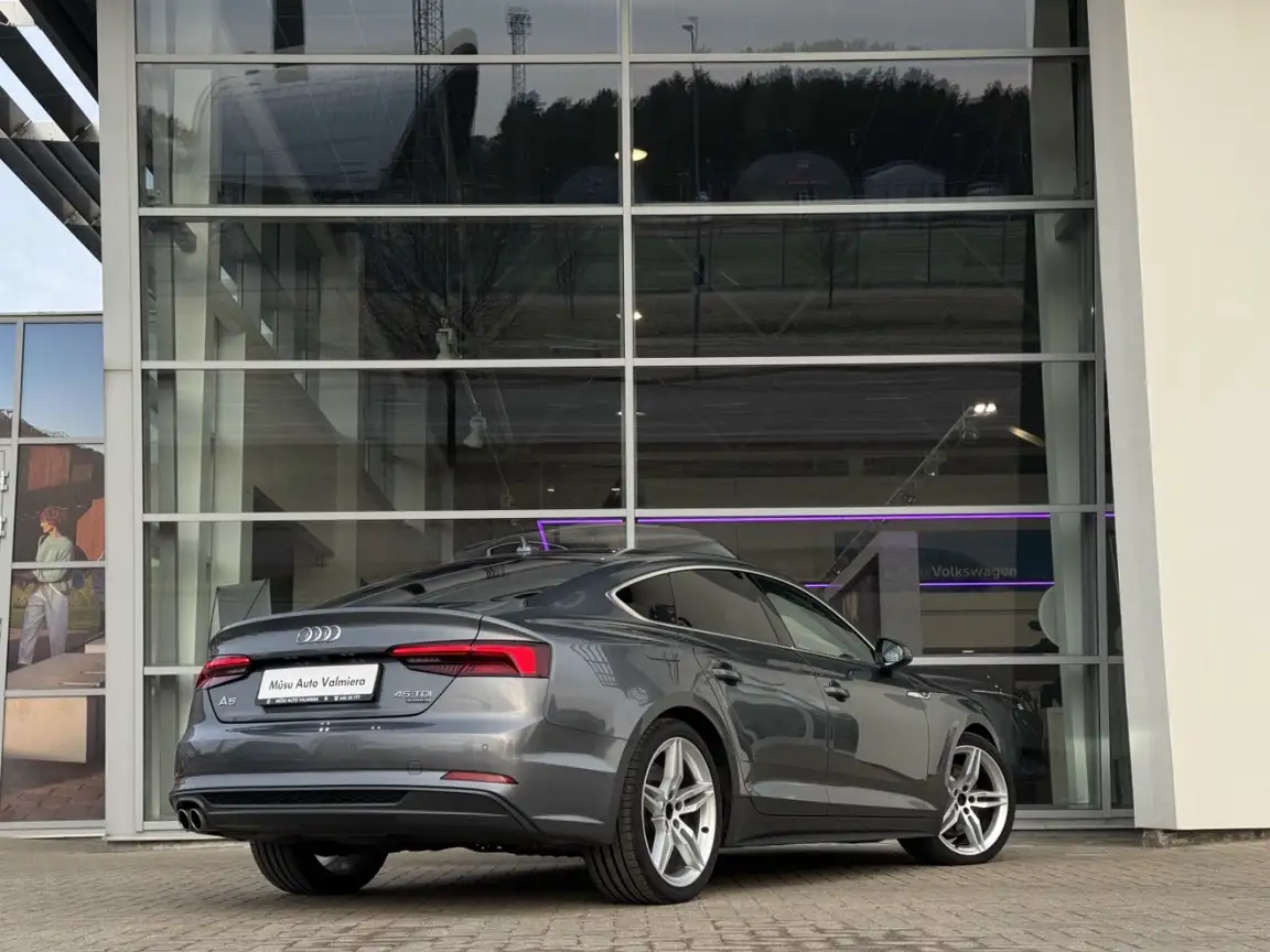 AUDI A5