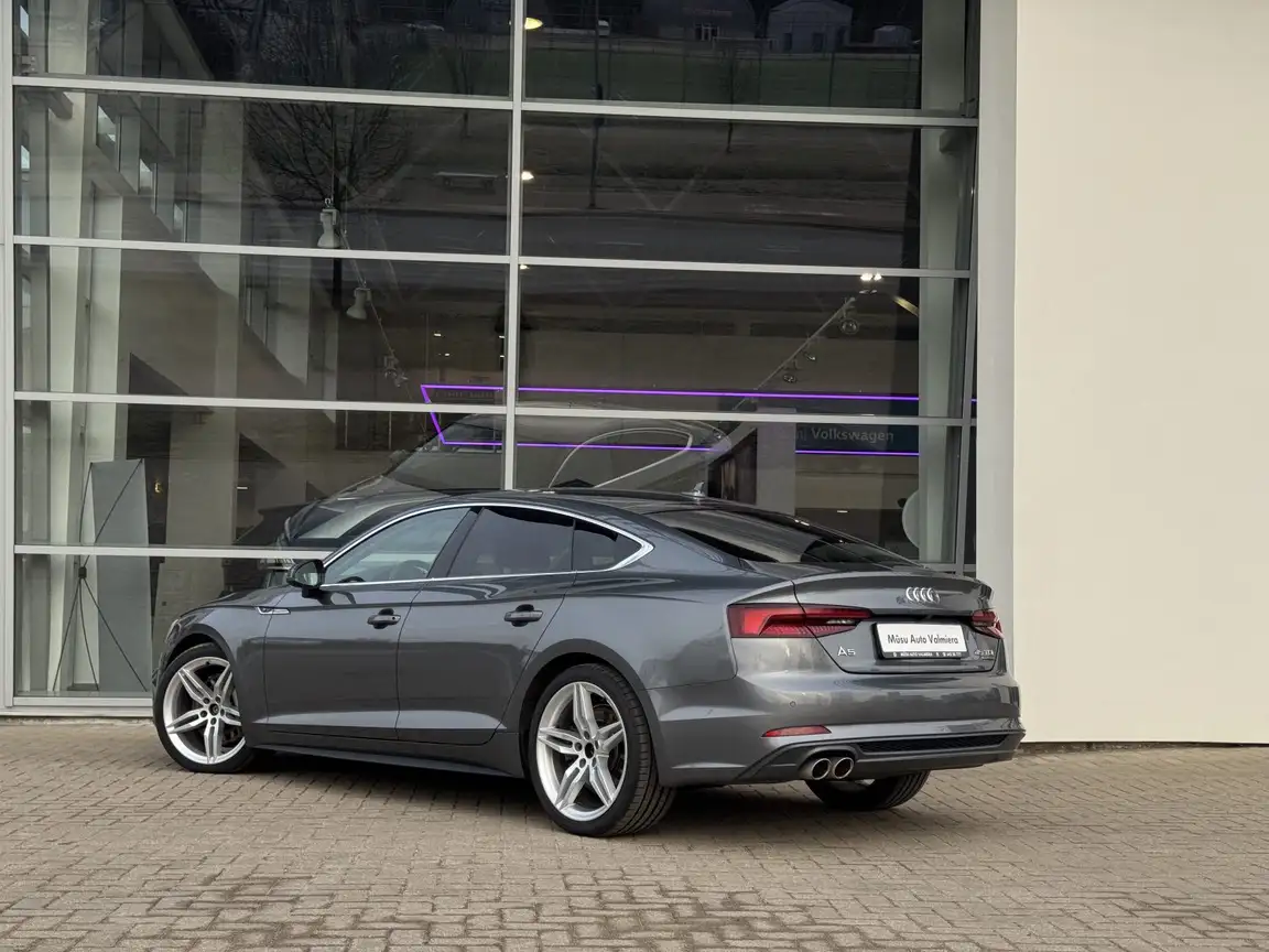 AUDI A5