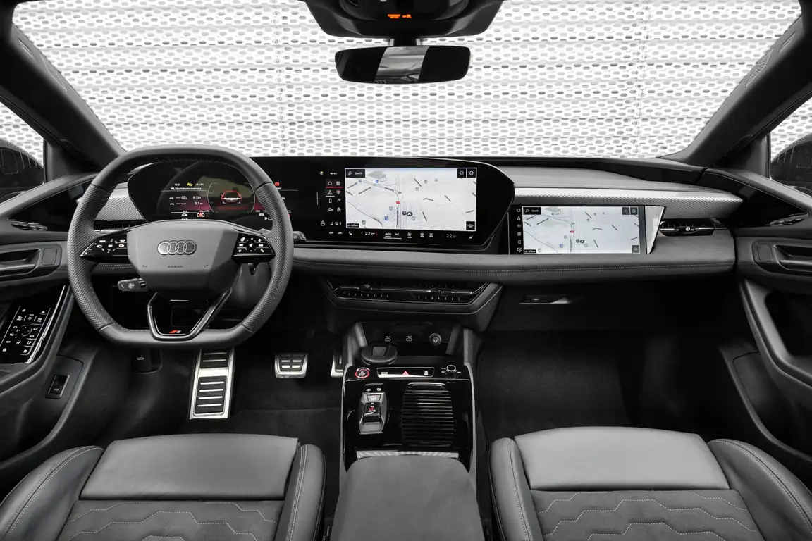AUDI A6 E-TRON