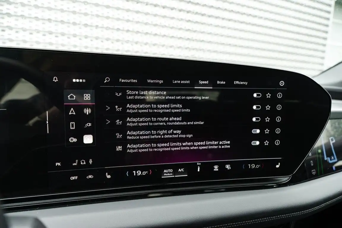 AUDI A6 E-TRON