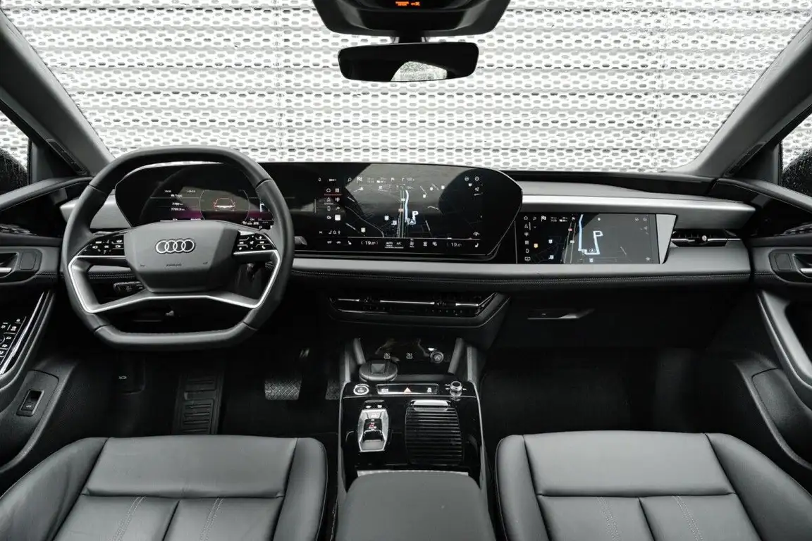 AUDI A6 E-TRON