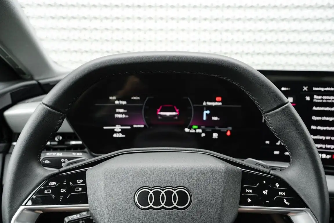 AUDI A6 E-TRON