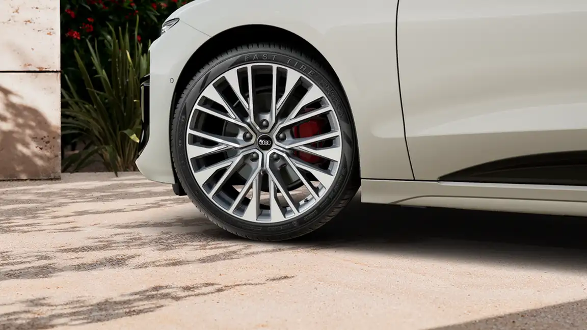 AUDI A6 E-TRON