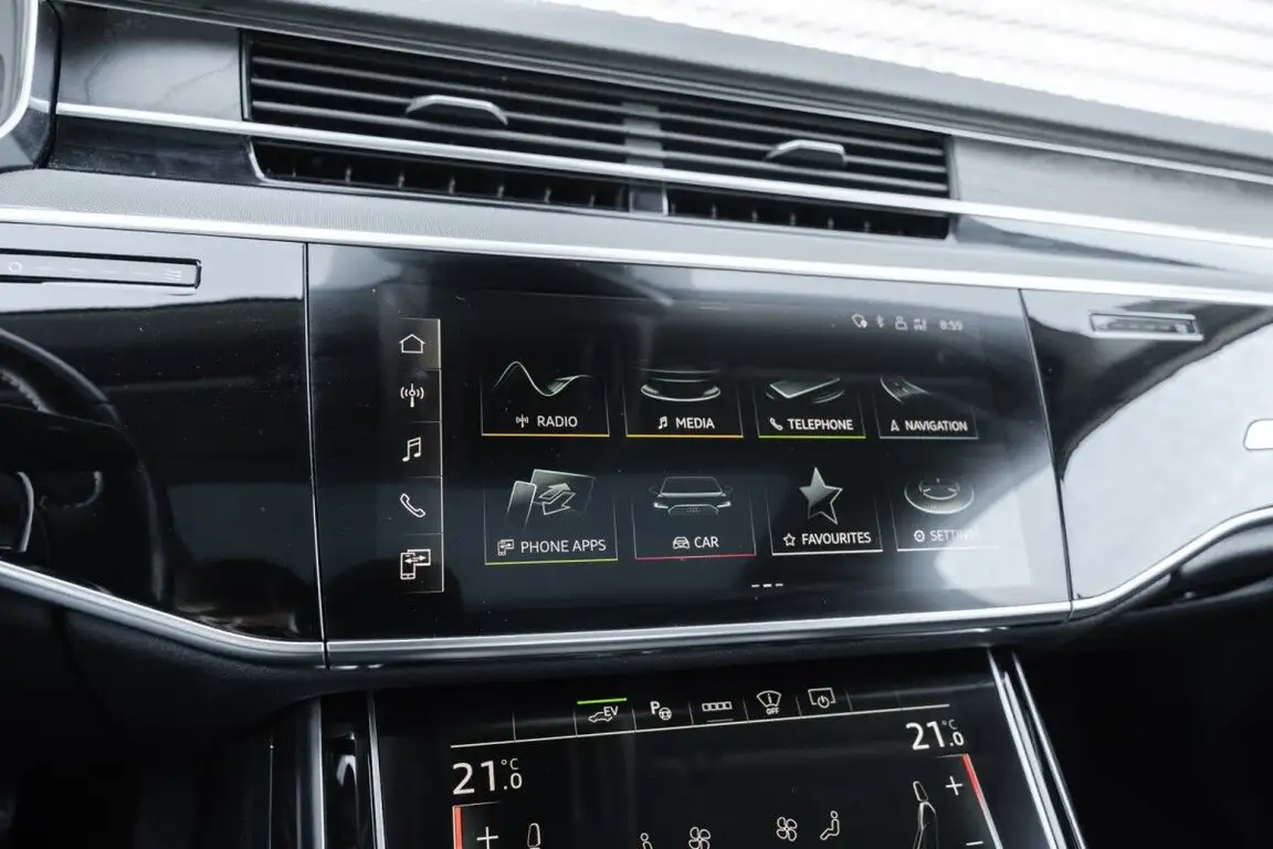 AUDI A8