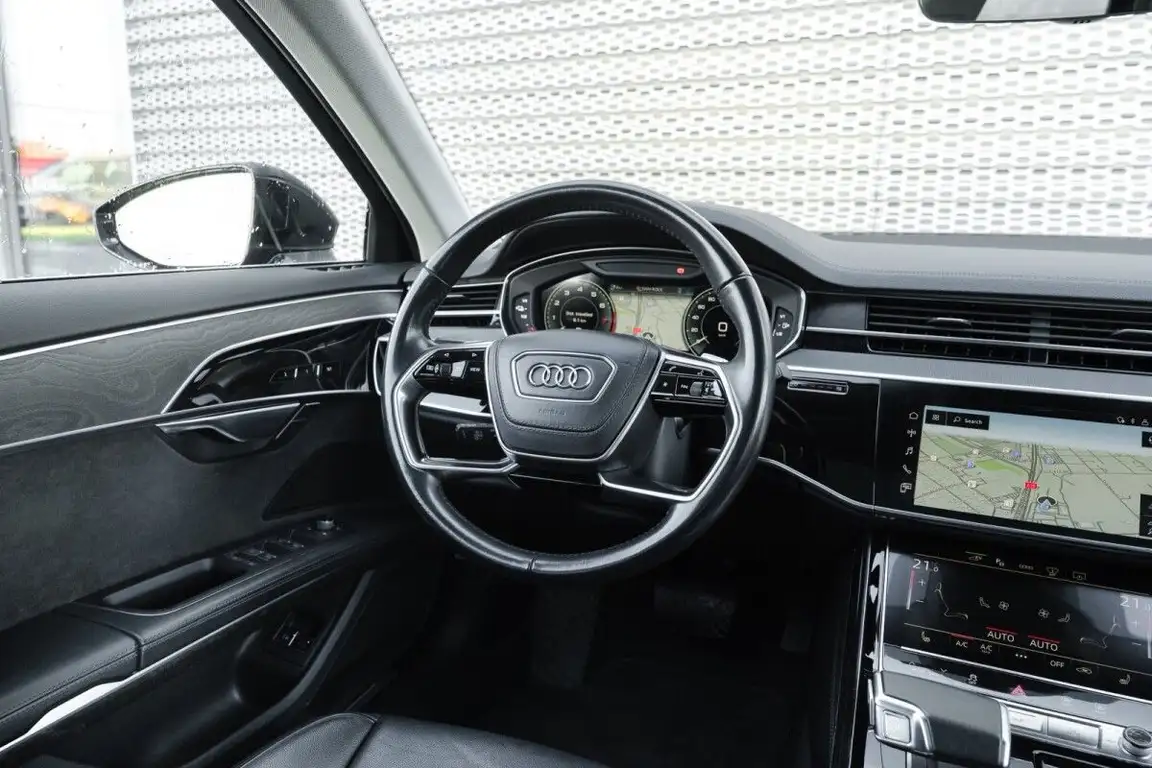 AUDI A8