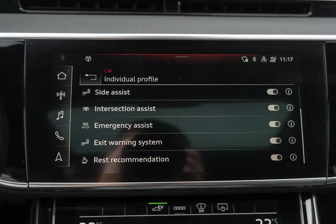 AUDI A8
