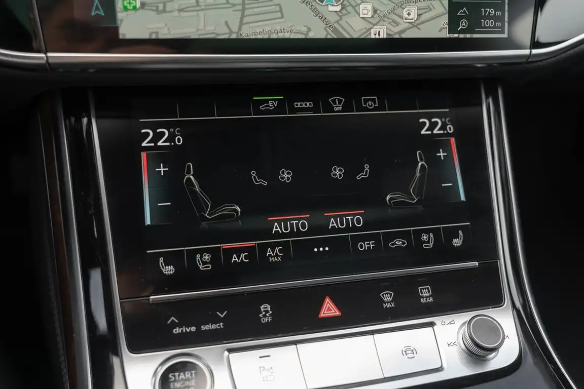 AUDI A8