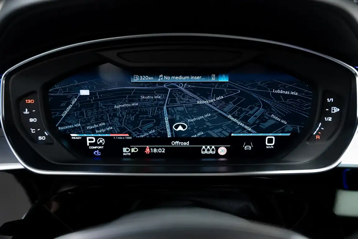 AUDI A8