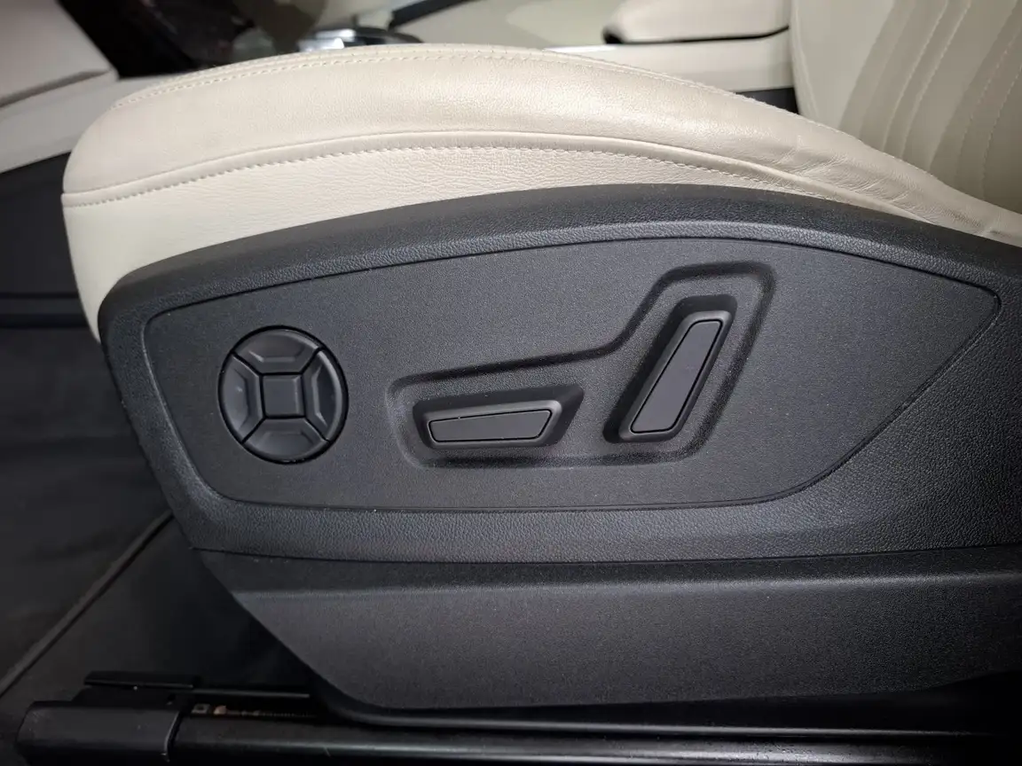 AUDI NONE