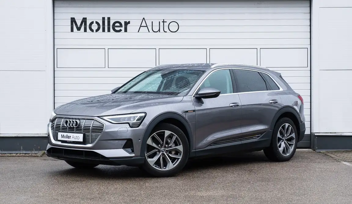 AUDI E-TRON