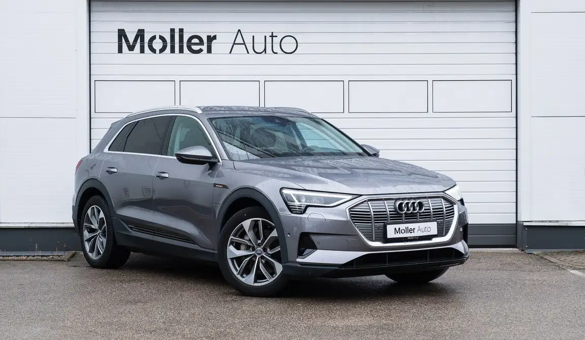 AUDI E-TRON
