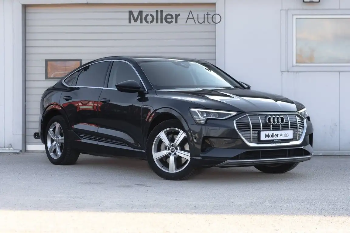 AUDI E-TRON