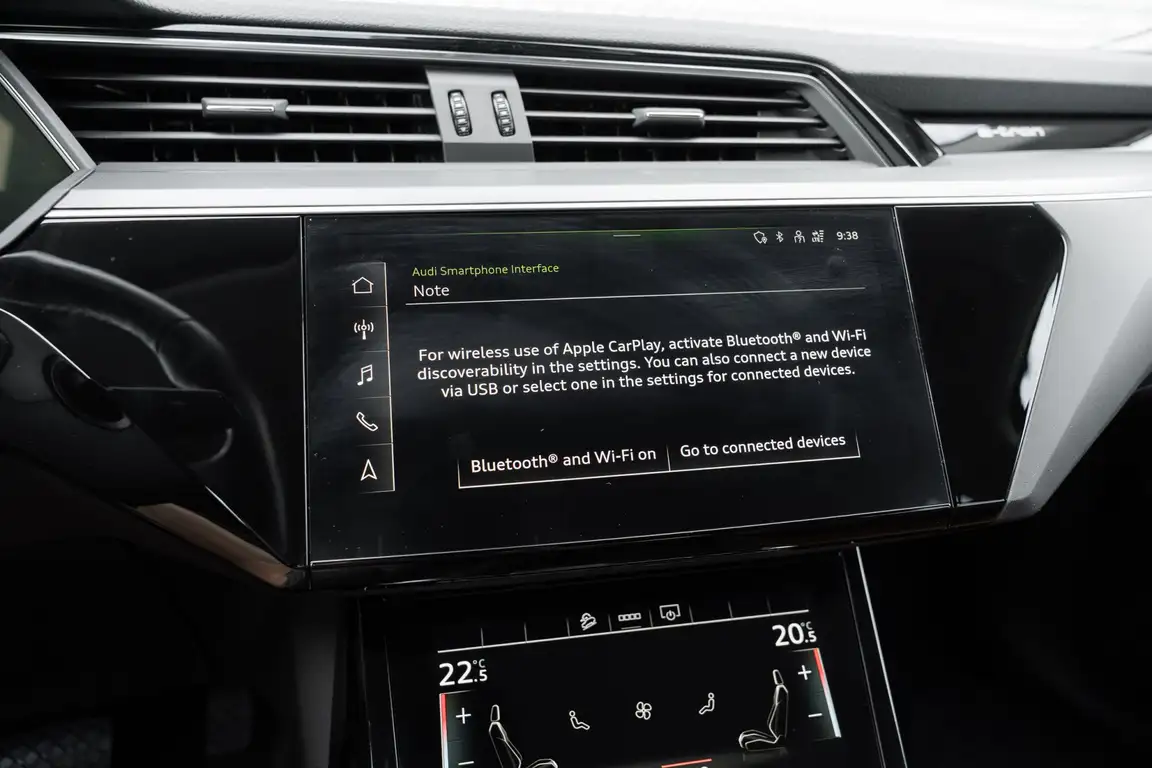 AUDI E-TRON