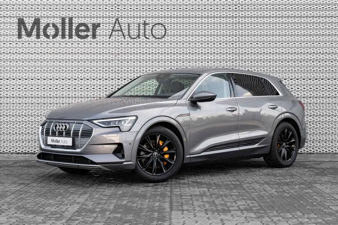 AUDI E-TRON