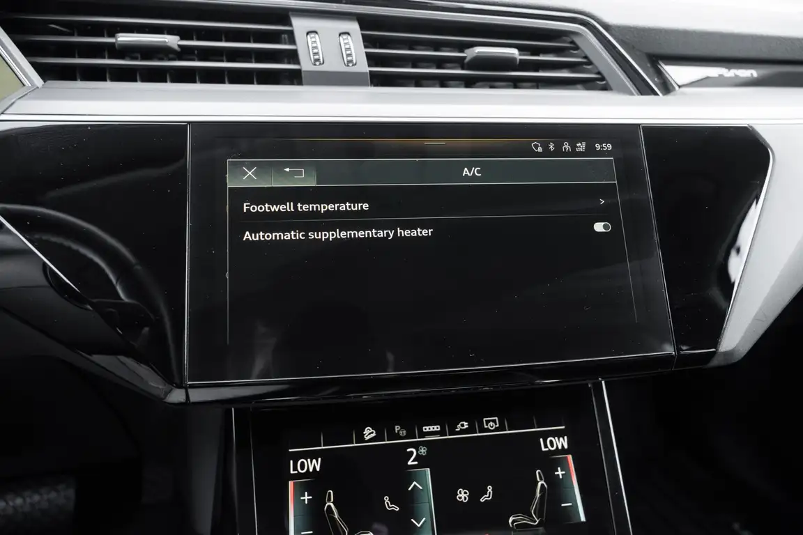 AUDI E-TRON