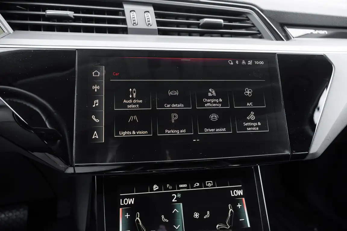 AUDI E-TRON