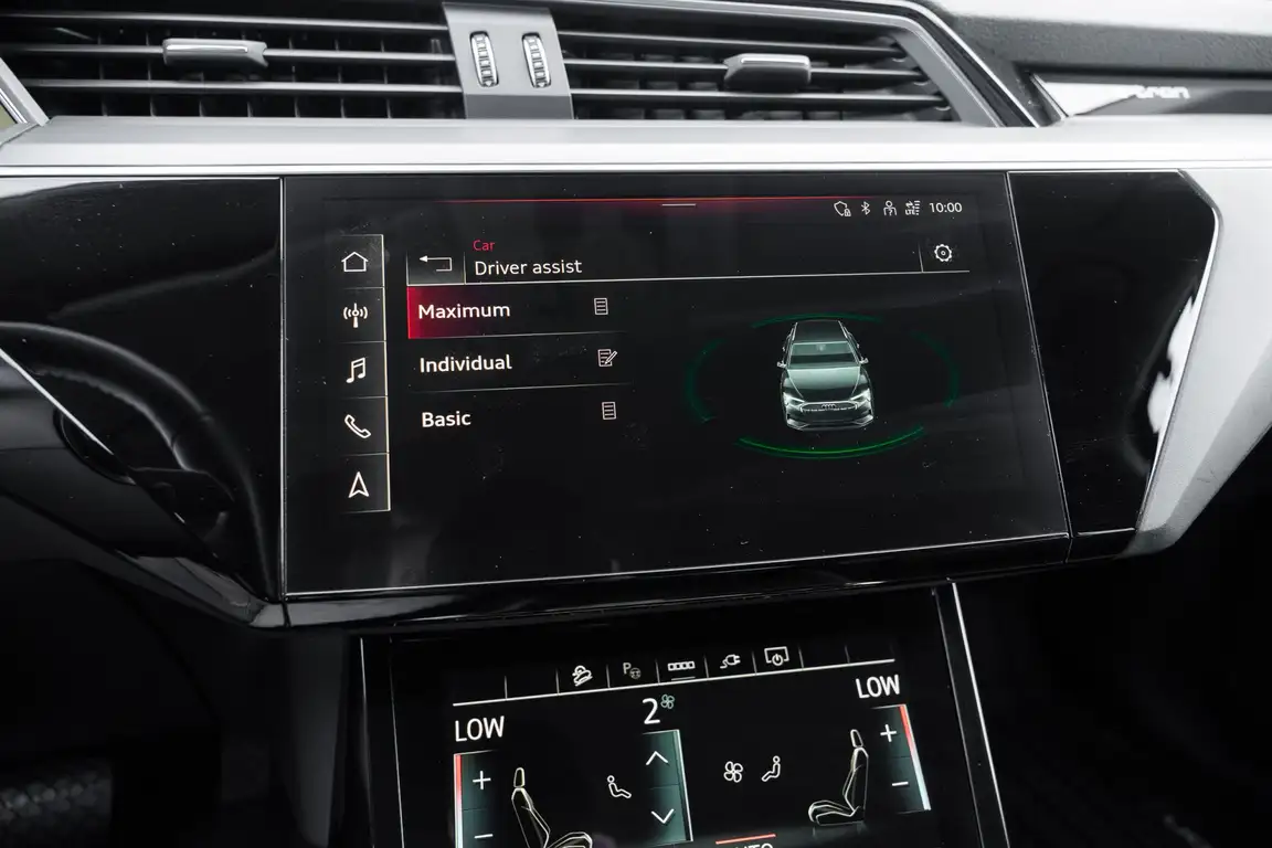 AUDI E-TRON