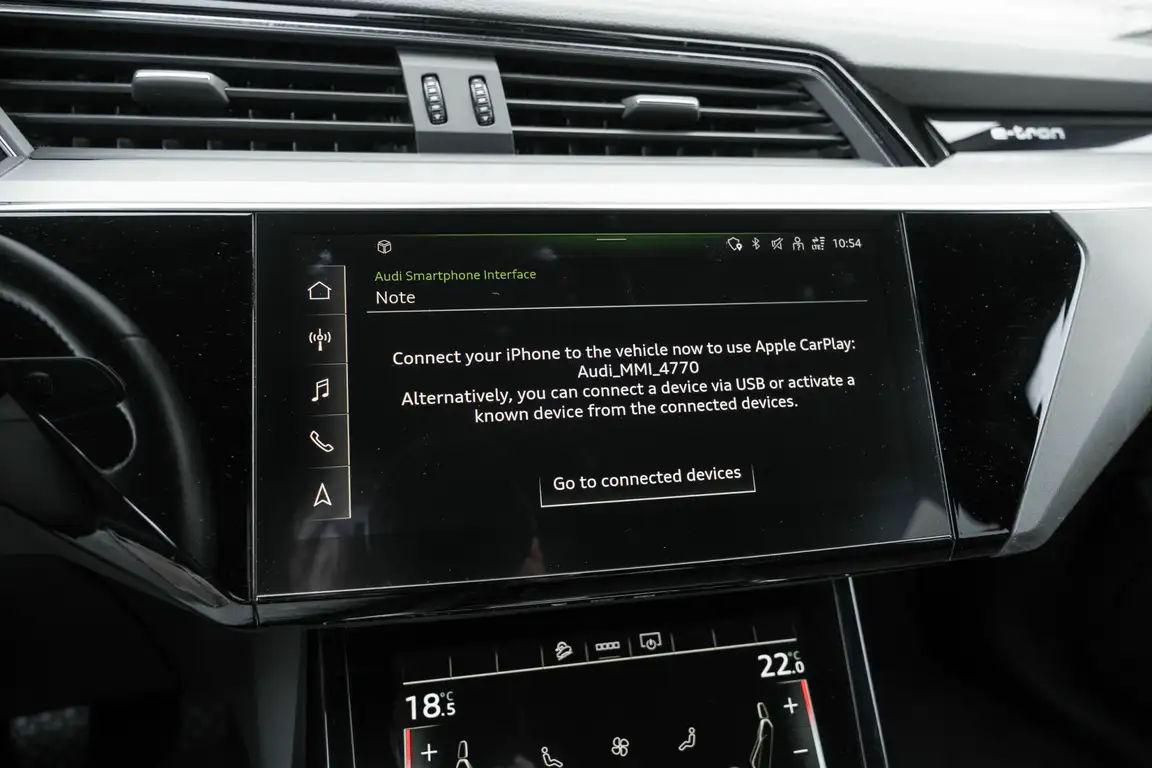 AUDI E-TRON