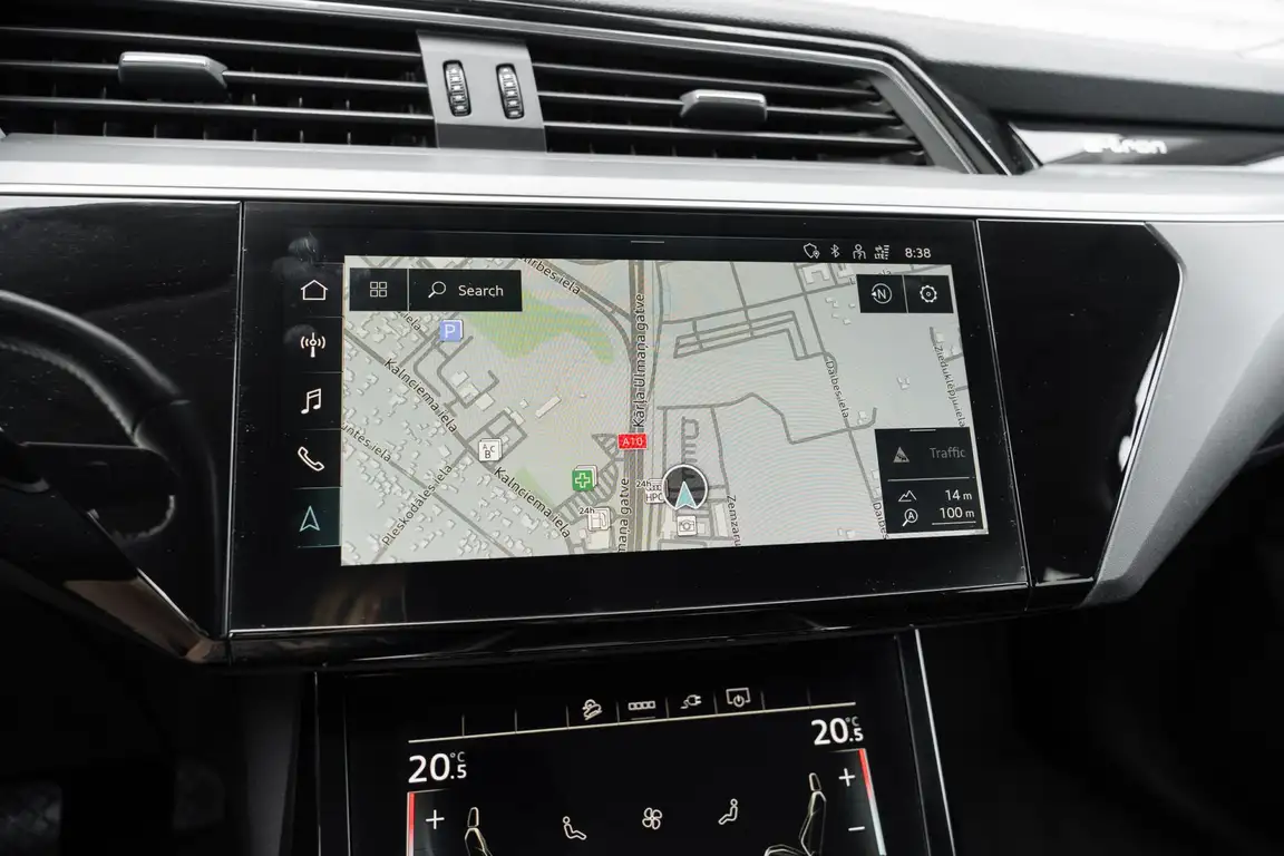 AUDI E-TRON