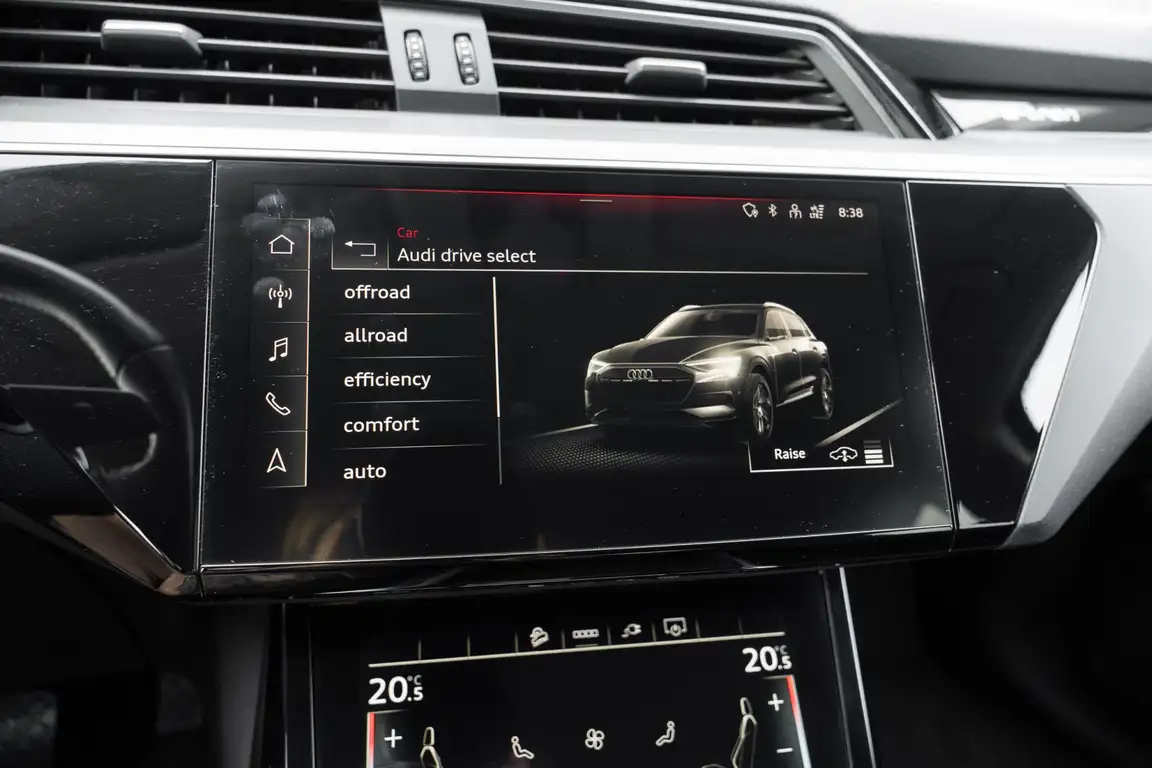 AUDI E-TRON