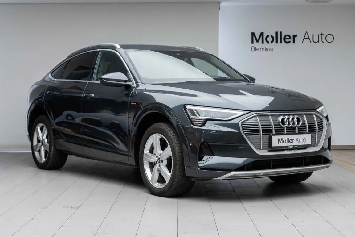 AUDI E-TRON