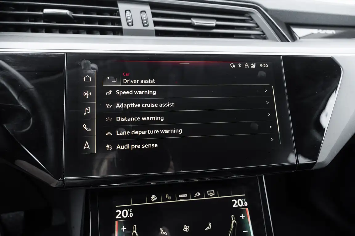 AUDI E-TRON