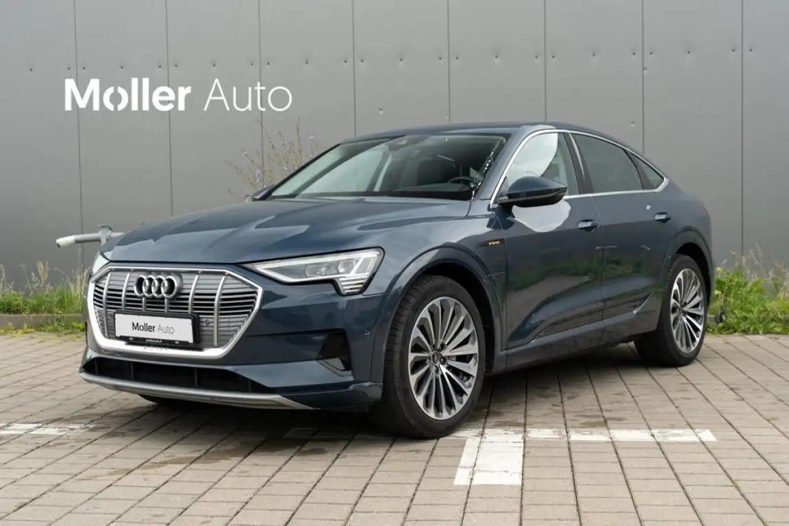 AUDI E-TRON