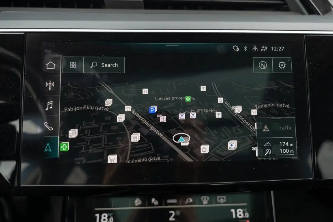 AUDI E-TRON