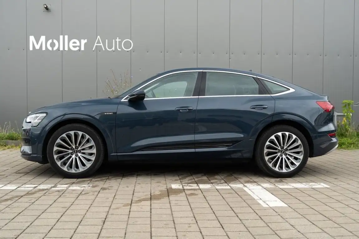 AUDI E-TRON