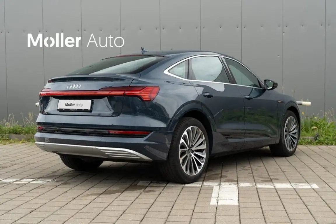 AUDI E-TRON