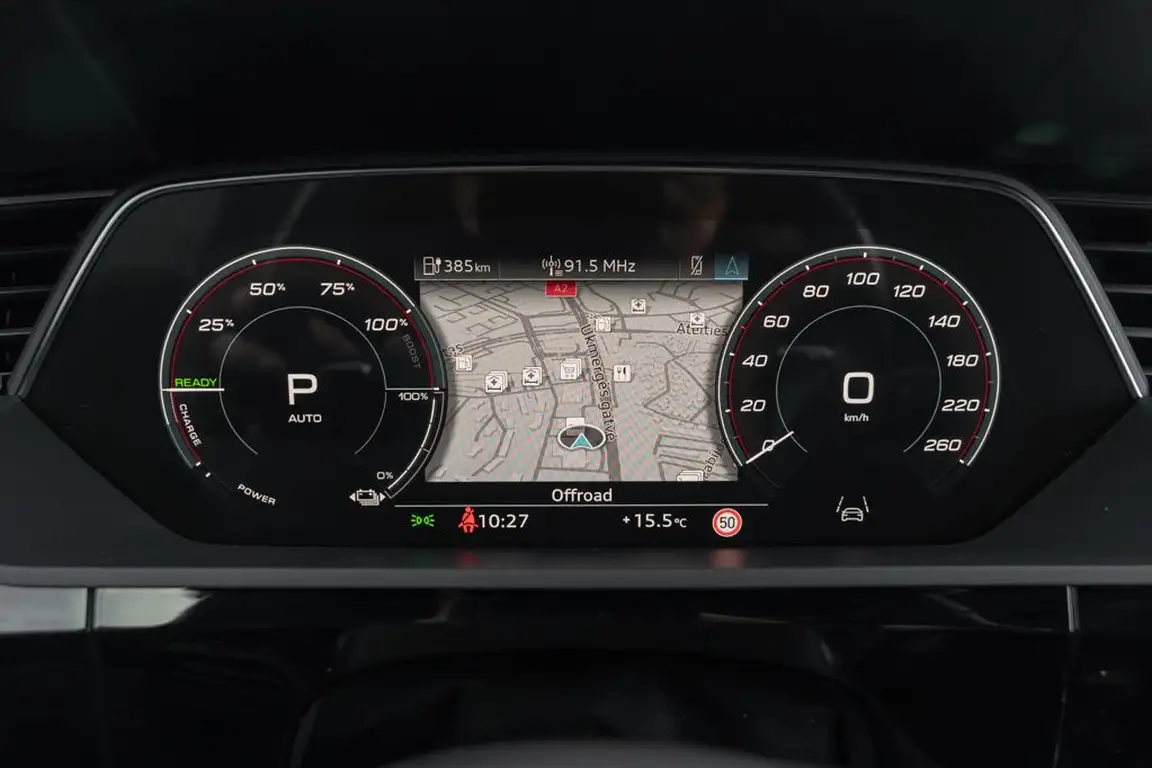 AUDI E-TRON