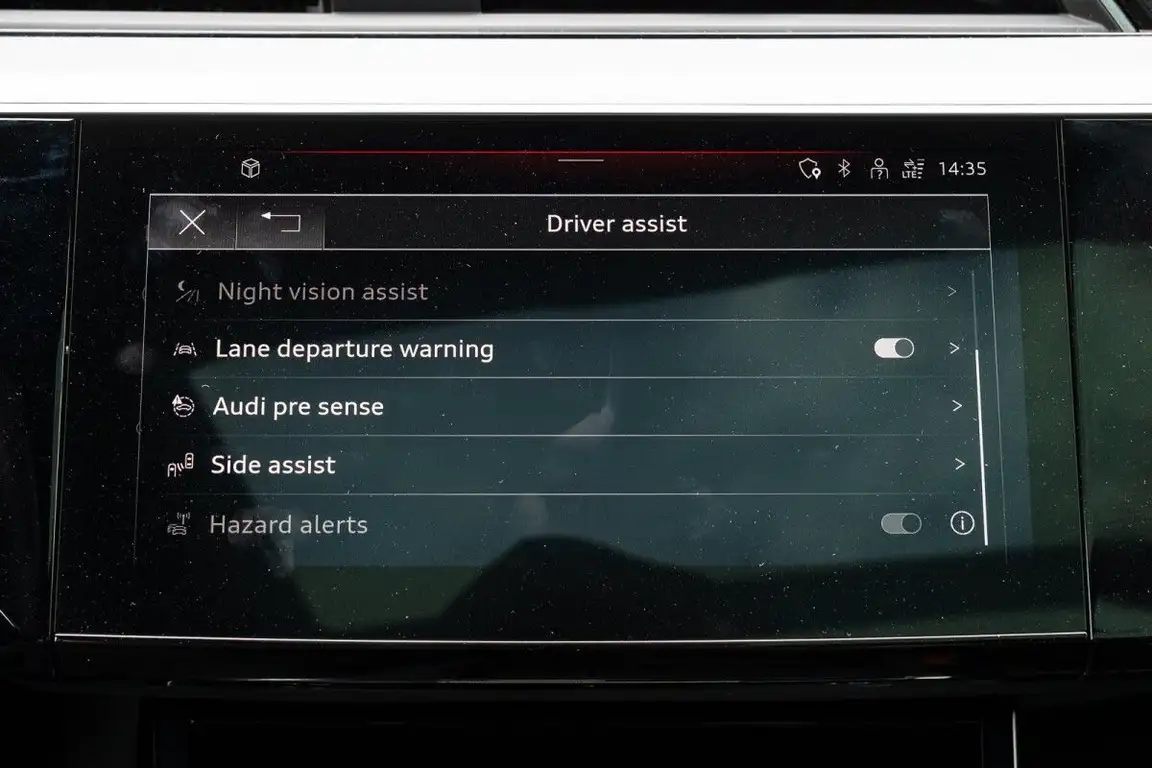 AUDI E-TRON