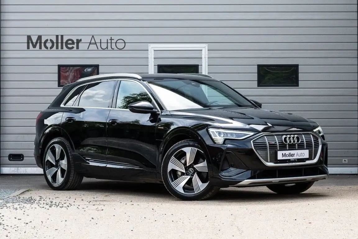 AUDI E-TRON