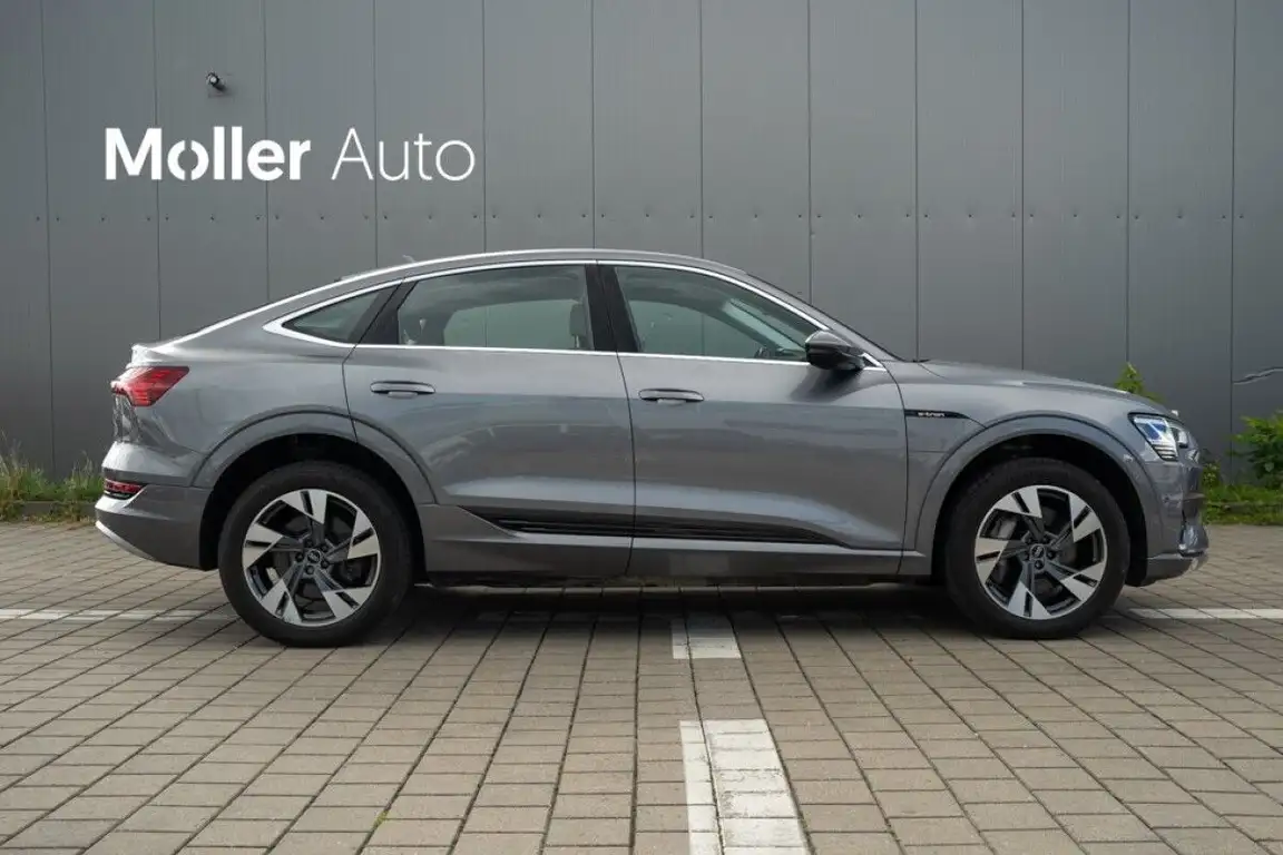 AUDI E-TRON