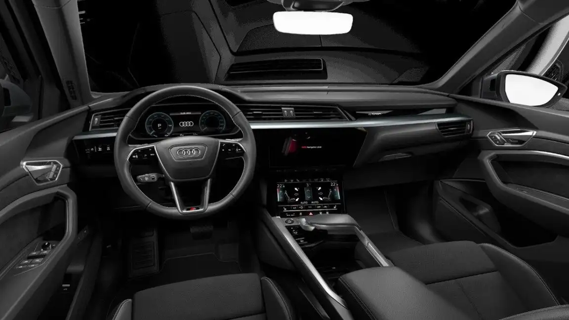 AUDI E-TRON
