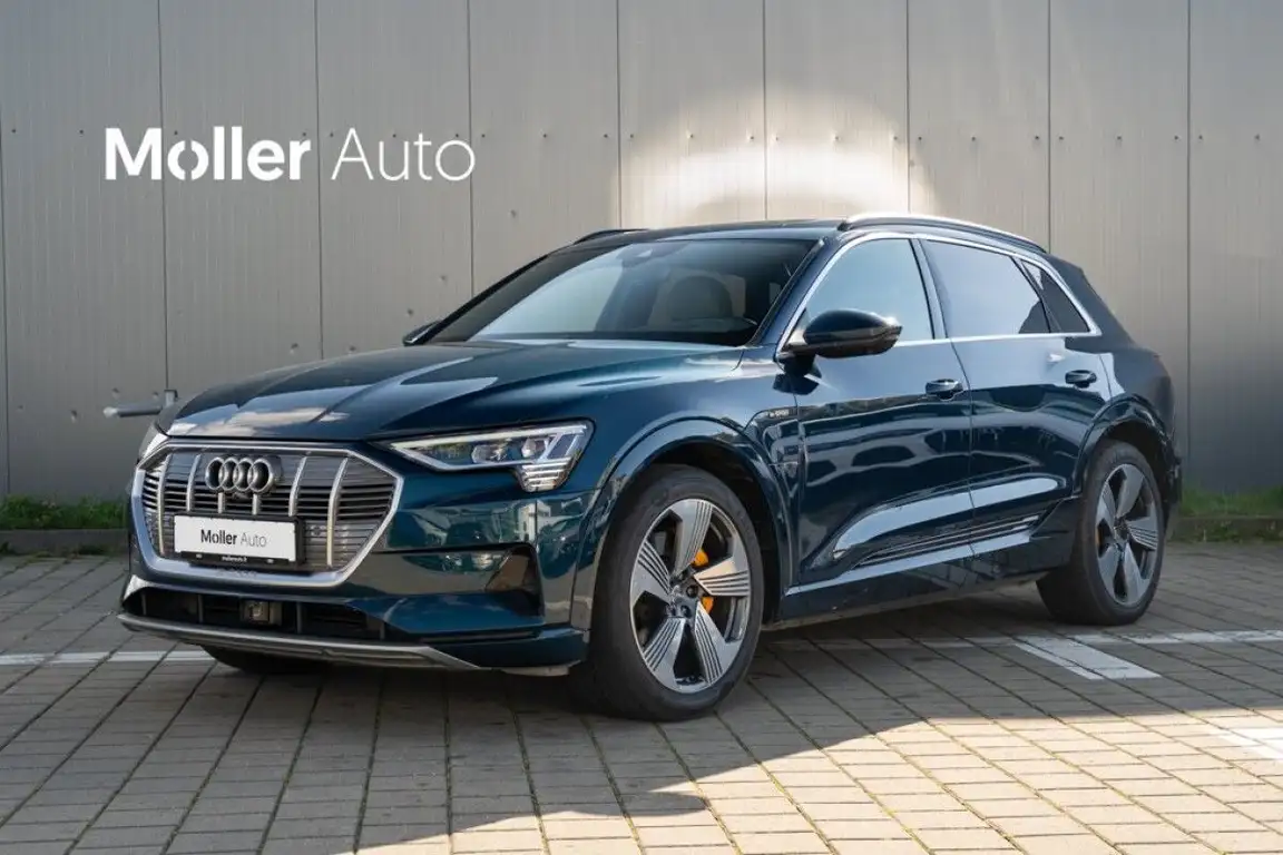 AUDI E-TRON