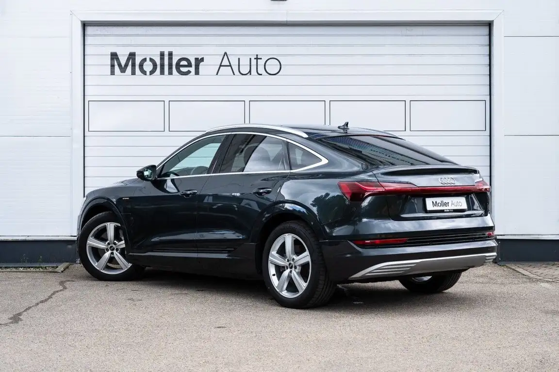 AUDI E-TRON