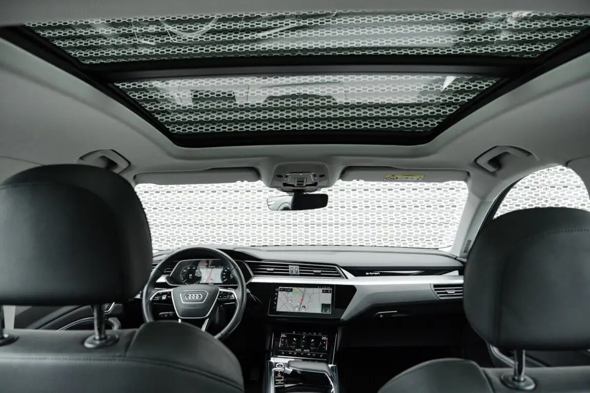 AUDI E-TRON