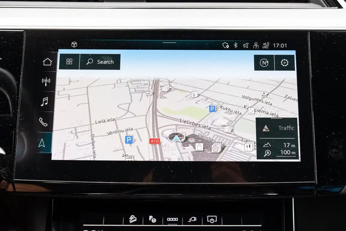AUDI E-TRON