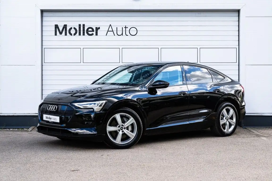 AUDI E-TRON