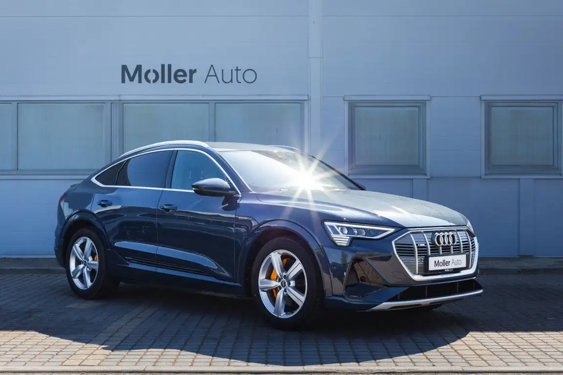 AUDI E-TRON