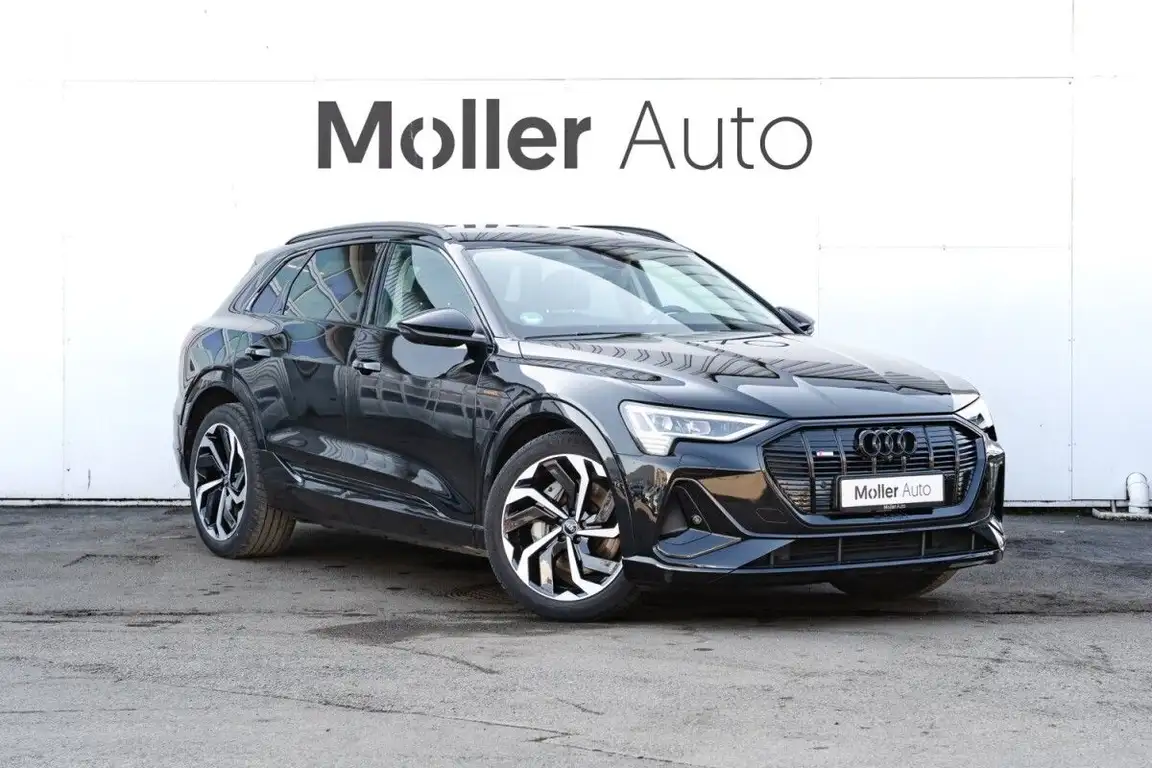 AUDI E-TRON