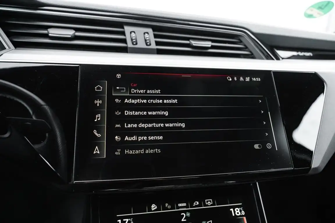 AUDI E-TRON