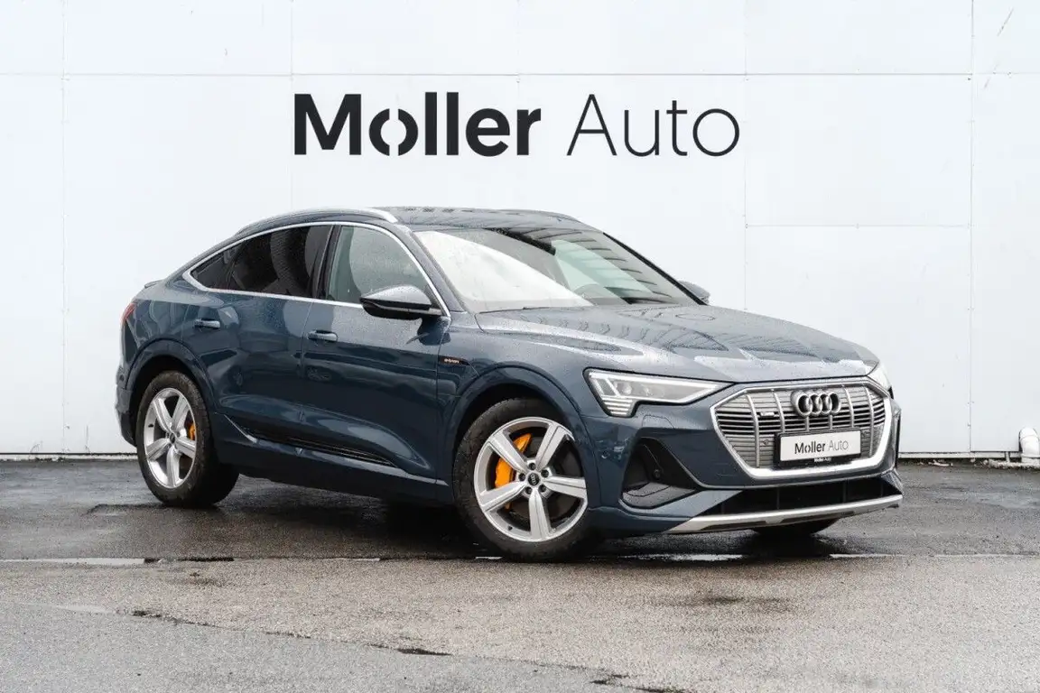 AUDI E-TRON