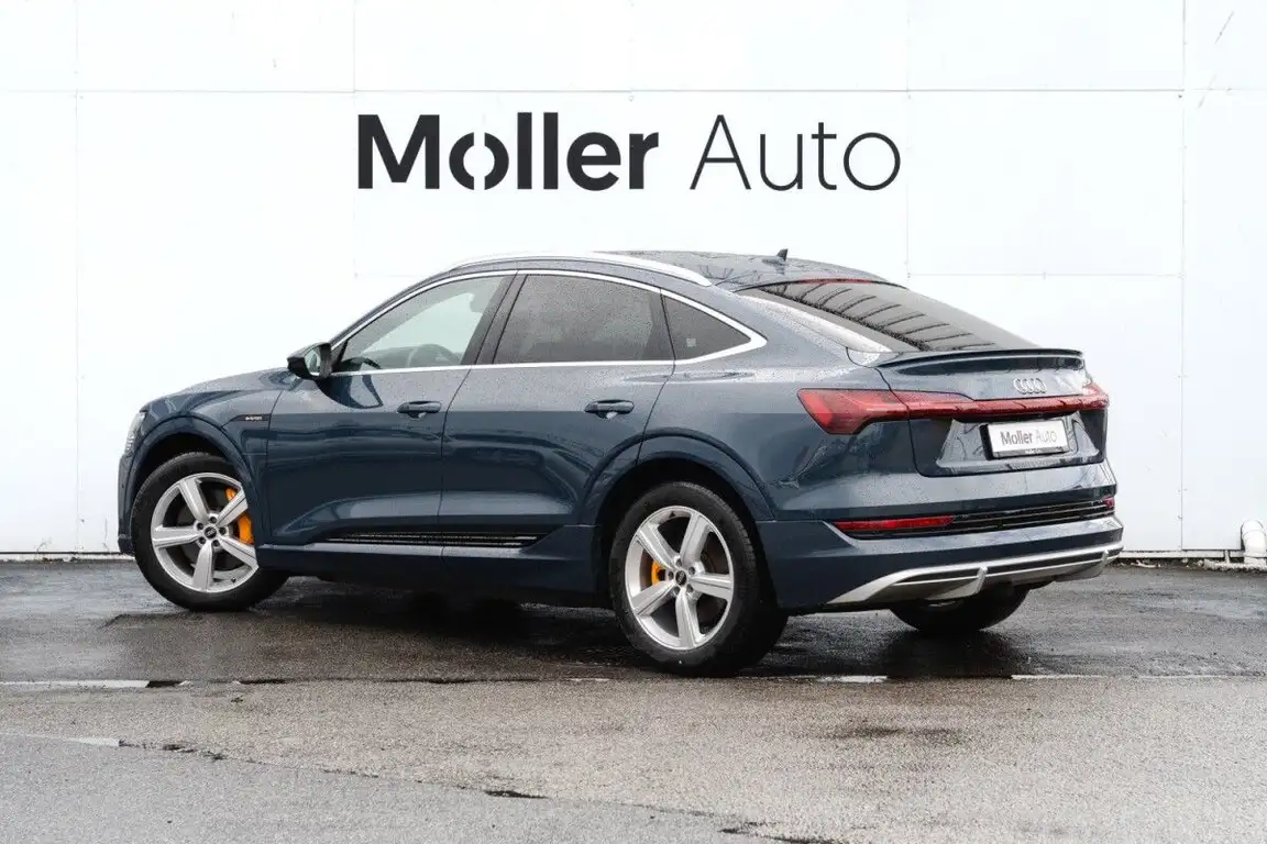 AUDI E-TRON