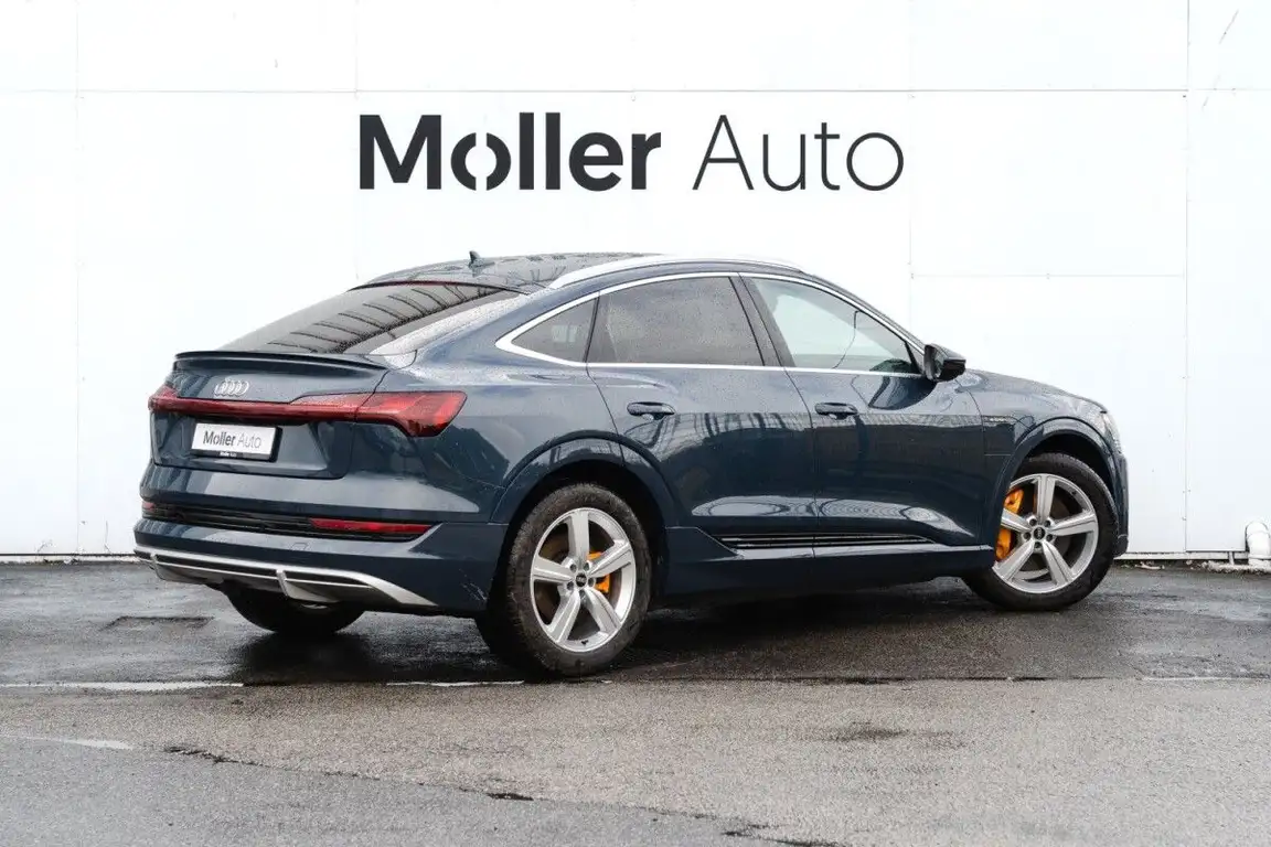 AUDI E-TRON