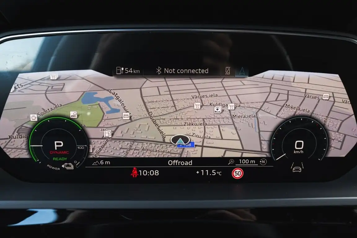 AUDI E-TRON