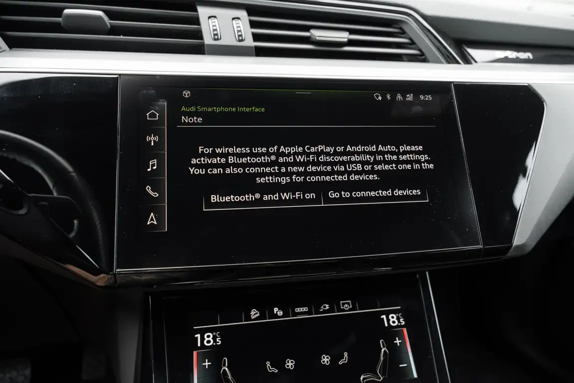 AUDI E-TRON