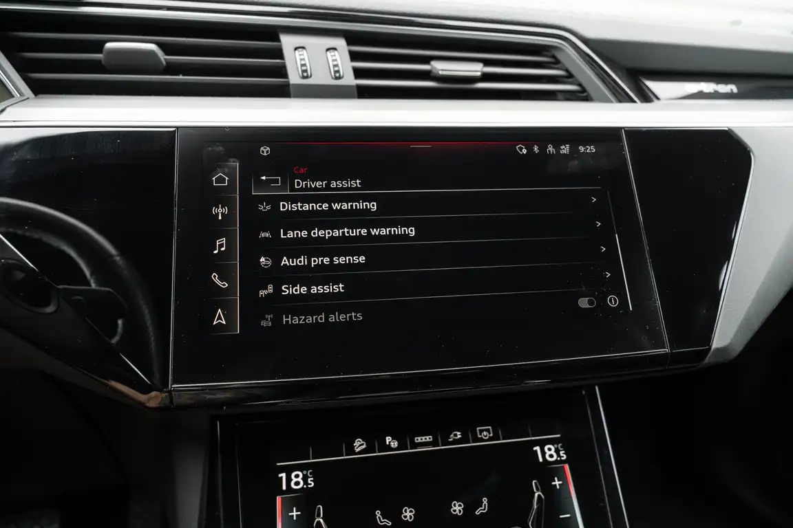 AUDI E-TRON